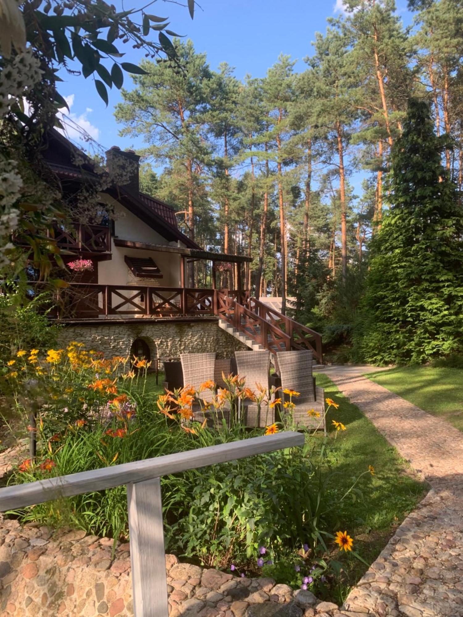 Przystanek Zofiowka Hotel Тушен Екстериор снимка